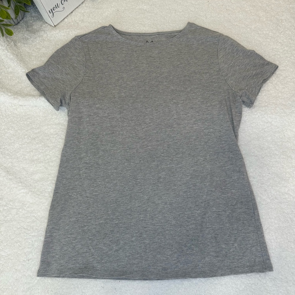 Magaschoni heathered grey tee size medium